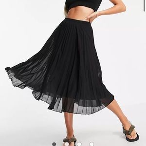 Black Asos midi length pleated skirt